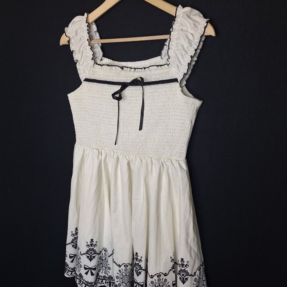 NWOT Smocked Cottagecore Lined Dress Size M Milkmaid Balletcore Romantic Preppy - Picture 2 of 7